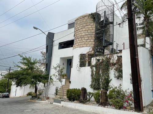 Casa En Venta Por Puerta Del Sol Colinas De San Jeronimo Monterrey