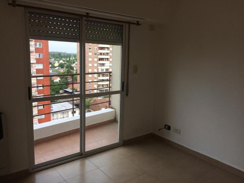 Monoambiente En El Edificio Isa Iii