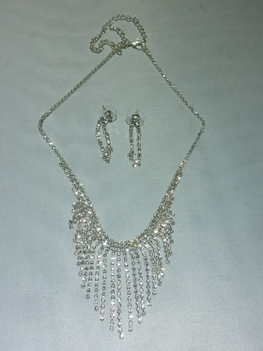 Imagen 2 de 2 de Conjunto Collar Aros Strass Variedad De Modelos