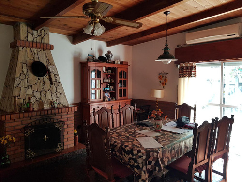 Casa En Banfield Este