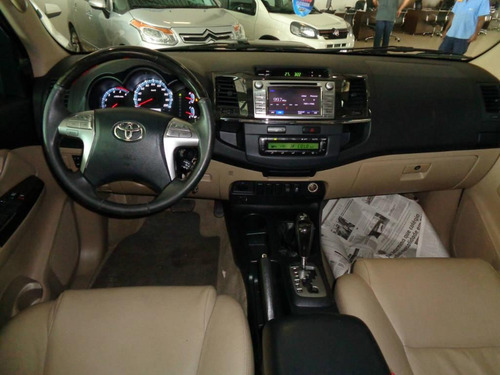 Toyota Hilux Sw4 3.o Srv 4x4 Aut.