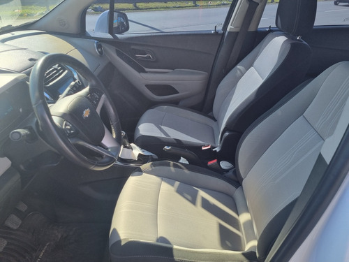 Imagen 12 de 15 de Chevrolet Tracker 2016 1.8 Ltz Fwd Mt 140cv