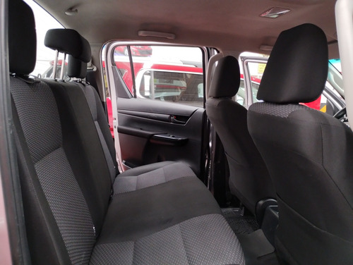 Toyota Hilux 2.7 Cabina Doble Base Mt