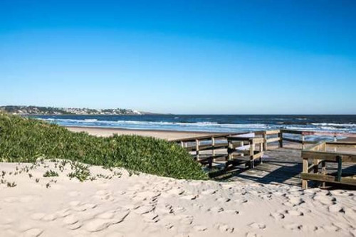 Imagen 1 de 2 de Venta Espectacular Lote Frente A La Playa Uruguay