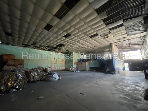 Galpon En Venta En Zona Centro De Maracay Calle Paez Facil Acceso Amplio Tamaño 845 Metros Negoc Estef 25-14082