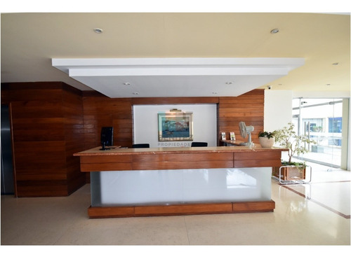 Apartamento En Venta De 2 Dormitorios + 2 Baños . Reciclado Con Garage- Ref: 216