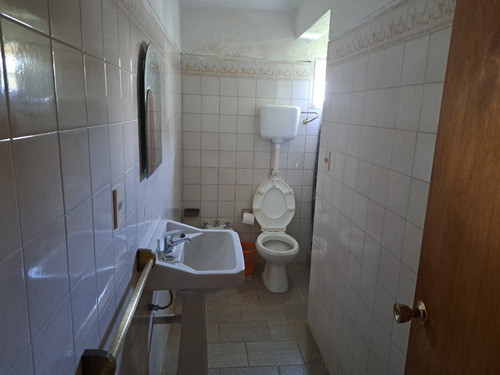 Inmobiliaria Costa Azul Vende Dos Casas Y Dos Apartamentos A Una Cuadra De La Playa Antoniopolis, Rocha.