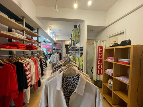 Local Comercial En Venta, Excelente Ubicación