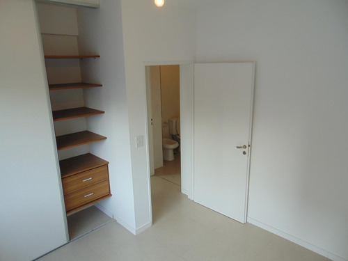 Imagen 14 de 28 de Venta 2 Amb C/ Cochera - 3 Años De Antigüedad - Tigre Centro