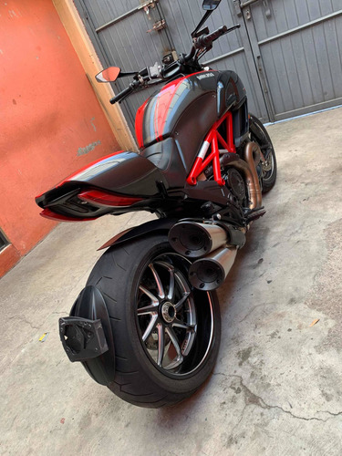 Imagen 6 de 14 de Ducati Diavel 2015
