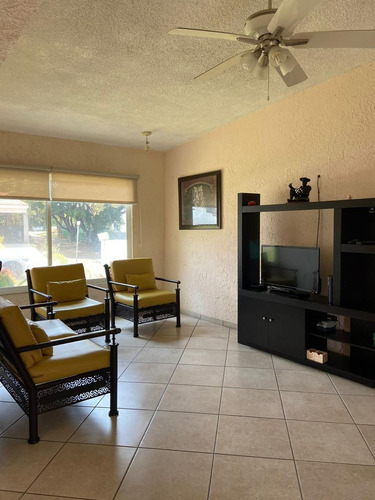 Casa En Renta Lomas De Cocoyoc (canarios)