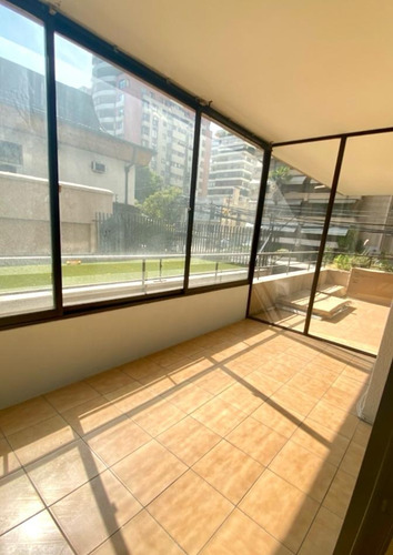 Vendo Amplio Dpto.ubicación Privilegiada, Isidora Goyenechea