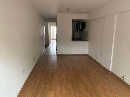 Imagen 2 de 13 de Venta Depto 2 Dormitorios C/ Cochera (alquilado), Entre Rios 1900 - Gazze
