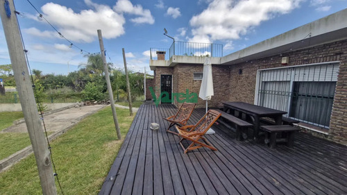 Casa Venta Solymar Sobre Rambla, 2 Dormitorios, Fondo Y Barbacoa