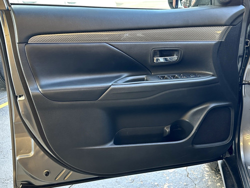 Mitsubishi Outlander 3.0 MIVEC V6 GASOLINA HPE-S AWD AUTOMÁTICO