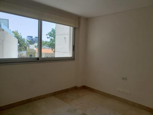 Imagen 13 de 22 de Frente Al Club De Golf, 180m2, 3 Dormitorios, 4 Baños, Servicio Completo, Garaje X2