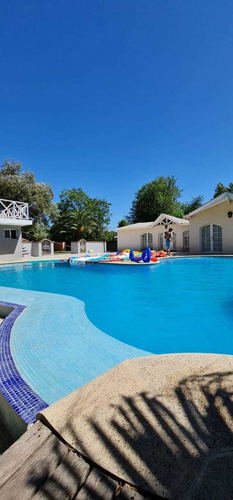 Alquiler Casa Quinta 7000m2 1er Nivel Eventos Fiestas Hospedaje Padel Con Iluminacion Piscina Futbol Quincho 200m2 Parrilla. Excelente Ubicación S/ Asfalto Porton Automatico Parking