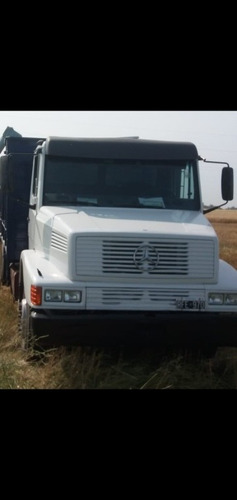 Mercedes Benz 1620. Cabina Simple