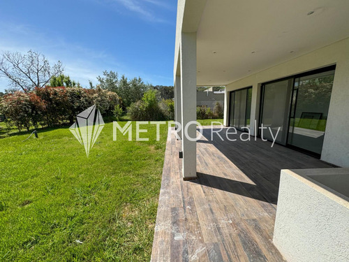 Casa En Haras De Santa María, Barrio Los Eucaliptos, Lote 30