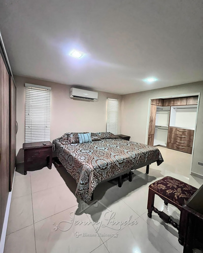 En Venta Hermosa Casa En Urb. Privada Bosque Monique, El Castaño Maracay Aragua