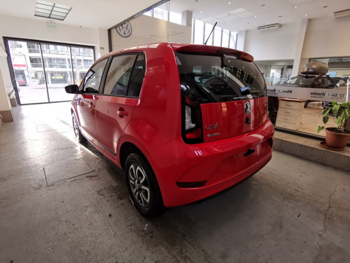 Volkswagen Up! Move Rojo 0km