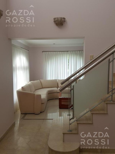 Imponente Propiedad En Barrio Privado Solar Del Bosque, Canning