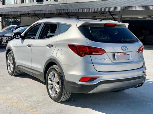 Imagem 4 de 12 de Hyundai Santa Fé 3.3 Mpfi 4x4 V6 270cv Gasolina 4p
