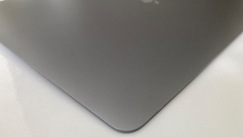 Pantalla De Macbook Air 2018 Dañada Para Usar Carcaza (Usado)