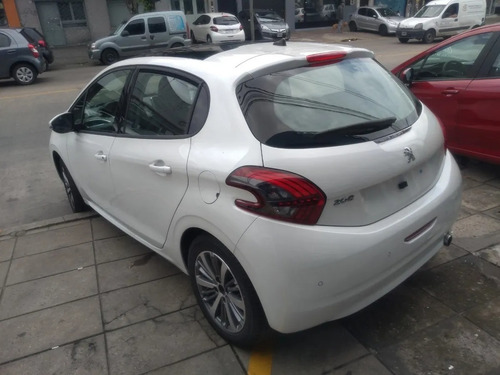 Peugeot 208 Feline 2020 En Salon