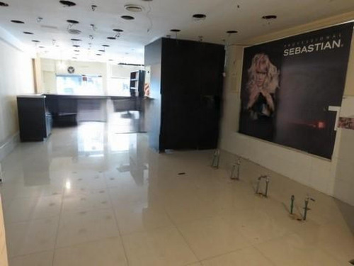 Local En Venta - 3 Baños - Depósito - 236mts2 - Microcentro