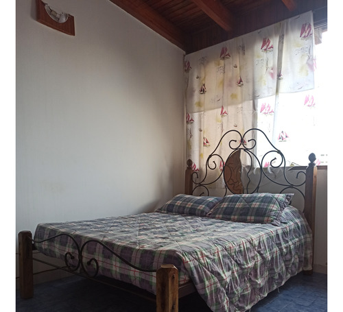 Cama Matrimonial De Madera Y Hierro Forjado