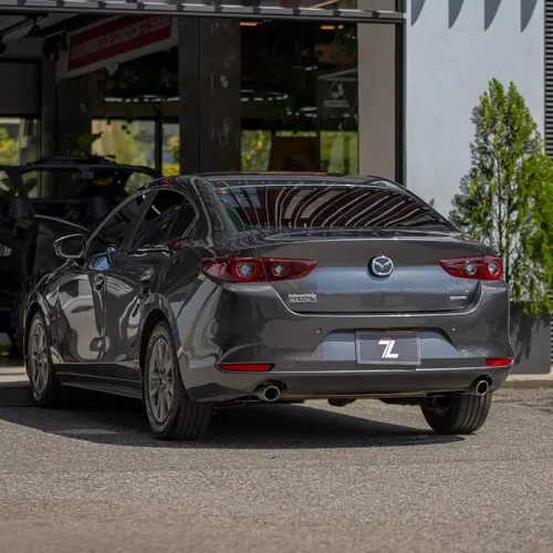 Mazda 3 Touring 2.0 2024