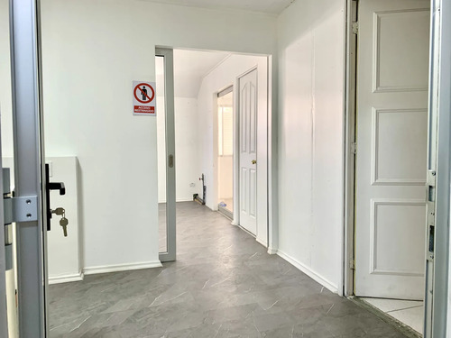 ¡rebajada! Oficina 2 Y 3 Piso/ 7 Privados/ 2 Est.