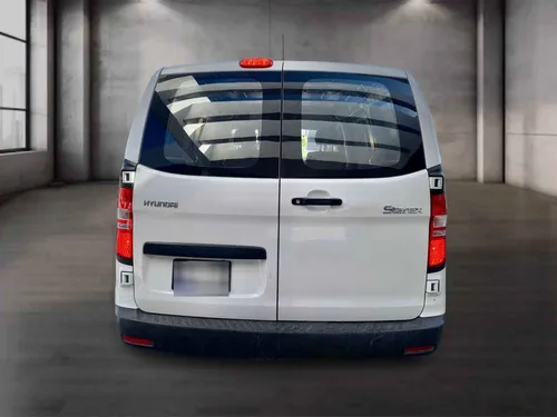 Hyundai Starex 2.4 Cargo Van
