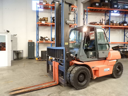 Imagen 2 de 4 de Autoelevador Toyota - 5fd70 - 7tn Usado - Diesel