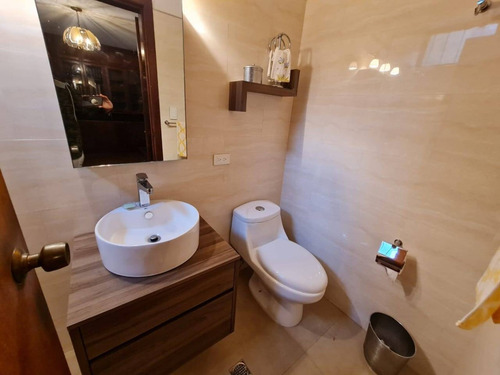 Imagen 3 de 8 de Marlyn Padrón Casas En Venta En Guaparo Calle Cerrada Mlyn 134183