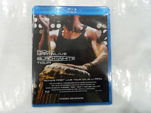Imagem 1 de 3 de Blu- Ray - Ricky Martin - Black And White - Import