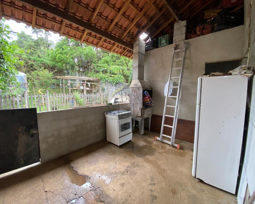 Chácara A Venda Próximo A Pedra Da Guarita Em Bragança Paulista. 3 Dormitórios, Sala, Cozinha, Banheiro. - Ch00051 - 68961400