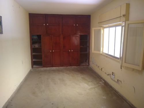 Imagen 5 de 11 de Casa Tres Dormitorios Barrio Oeste