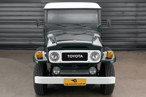 Imagem 5 de 11 de 1983 Toyota Bandeirante