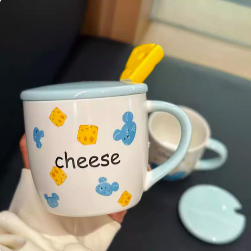 Tazón Ratón Con Cuchara De Queso (cheese)