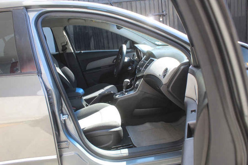 Imagen 12 de 14 de Chevrolet Cruze 2012 4p Ls Aut A/a Cd Mp3 R-16 A