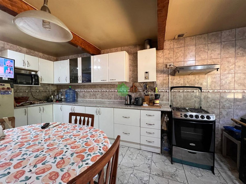 Casa En Venta De 7 Dorm. En Llanquihue