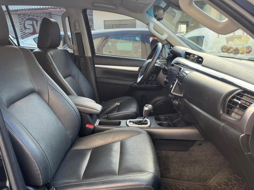 Toyota Hilux 2.8 D-4D TURBO DIESEL CD SRX 4X4 AUTOMÁTICO