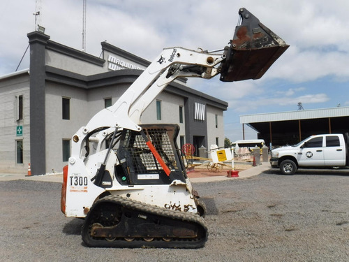 Imagen 6 de 14 de Minicargador Bobcat T300 2004 Folio 15096