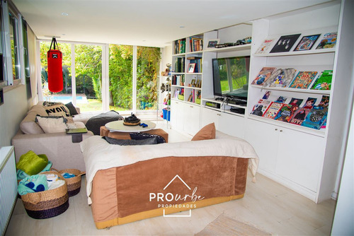 Casa En Venta De 4 Dorm. En Las Condes