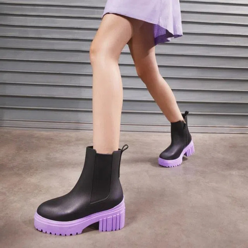Imagem 4 de 4 de Bota Tratorada Chelsea Petite Jolie Pj6156 Preto