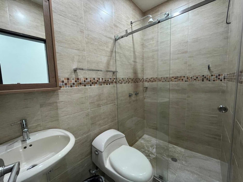 Imagen 4 de 12 de Jcs En Venta Hermosa Casa En Pirineos