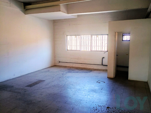 Bodega Taller Local Comercial En Santiago Centro 220 M2