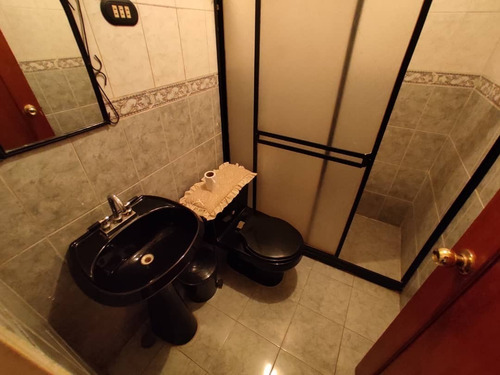 Imagen 7 de 12 de Hermosa Casa En La Candelaria // 04146878567